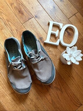 Columbia Gray Slip-On Canvas Loafers with Blue Lining
